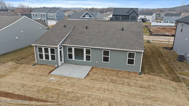 114 Dayflower Ct, Shepherdsville, KY 40165