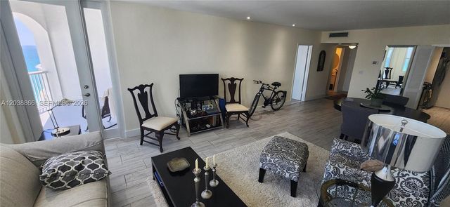 5401 Collins Avenue 1513, Miami Beach, FL 33140
