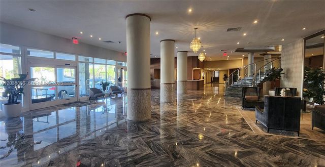 5401 Collins Avenue 1513, Miami Beach, FL 33140