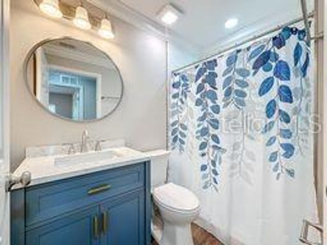 4305 WALLACE CIRCLE, Tampa, FL 33611