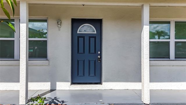 4305 WALLACE CIRCLE, Tampa, FL 33611