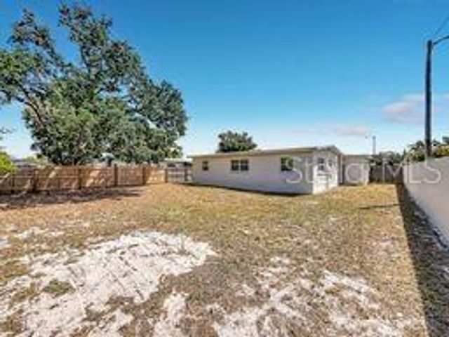 4305 WALLACE CIRCLE, Tampa, FL 33611