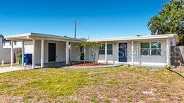 4305 WALLACE CIRCLE, Tampa, FL 33611
