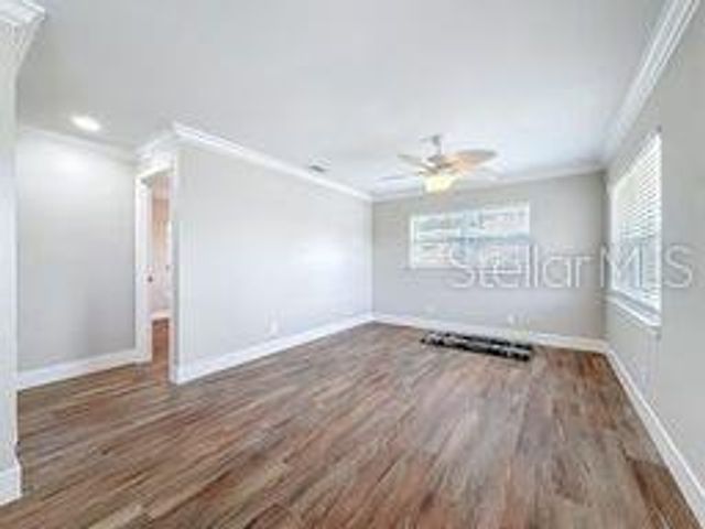 4305 WALLACE CIRCLE, Tampa, FL 33611