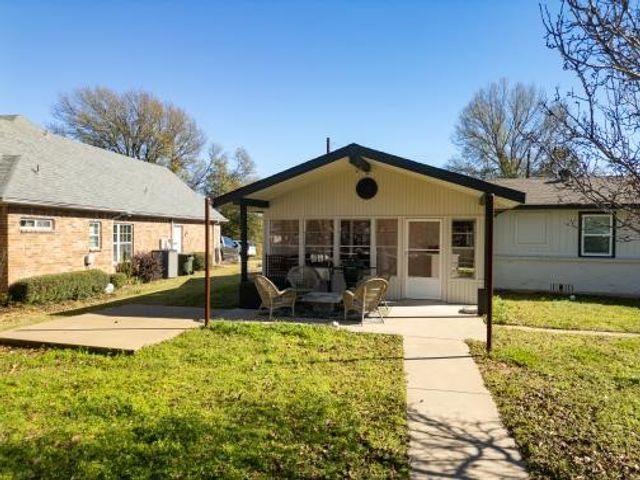 113 Goodknight Ranch Road, Trinidad, TX 75163
