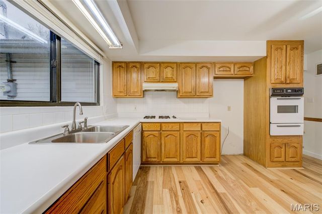 12071 Ameling Road, Maryland Heights, MO 63043