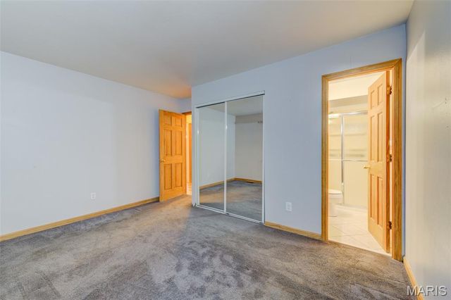 12071 Ameling Road, Maryland Heights, MO 63043