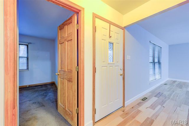 12071 Ameling Road, Maryland Heights, MO 63043