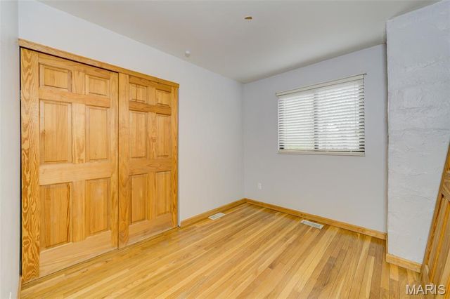 12071 Ameling Road, Maryland Heights, MO 63043