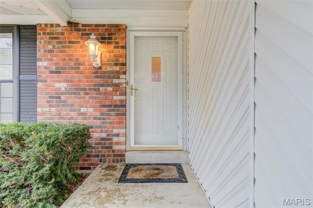 12071 Ameling Road, Maryland Heights, MO 63043