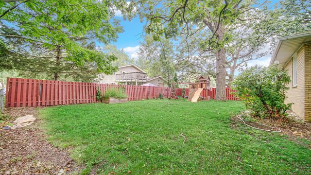 138 N Road, Schererville, IN 46375