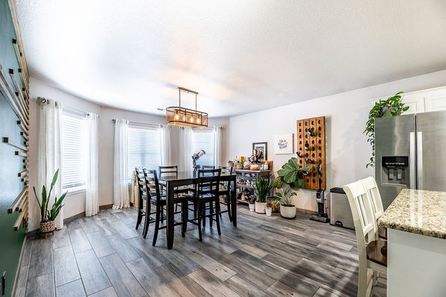 100 NW Apple Blossom, Bentonville, AR 72712