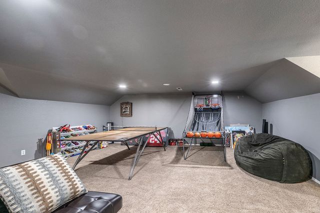 100 NW Apple Blossom, Bentonville, AR 72712