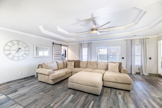 100 NW Apple Blossom, Bentonville, AR 72712