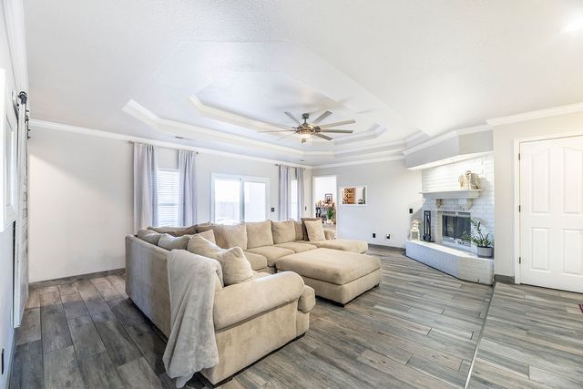 100 NW Apple Blossom, Bentonville, AR 72712