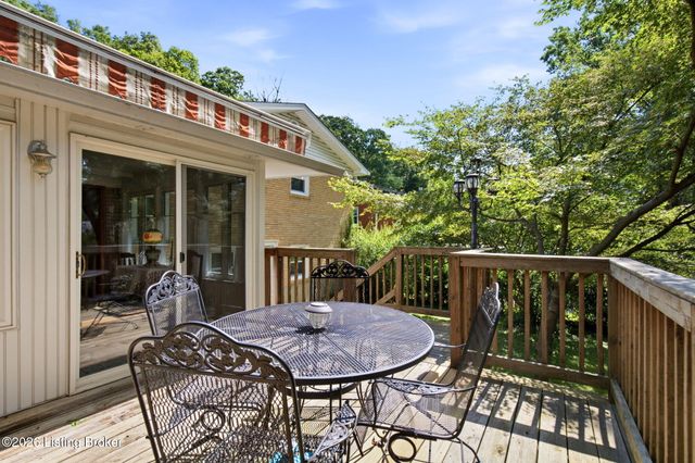 1050 Palatka Rd, Louisville, KY 40214
