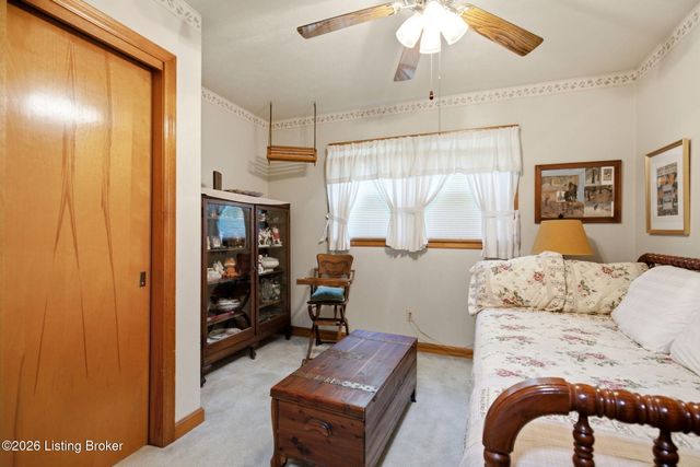 1050 Palatka Rd, Louisville, KY 40214