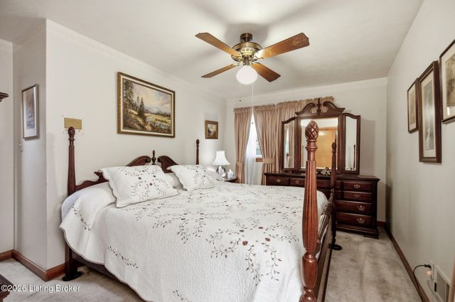 1050 Palatka Rd, Louisville, KY 40214