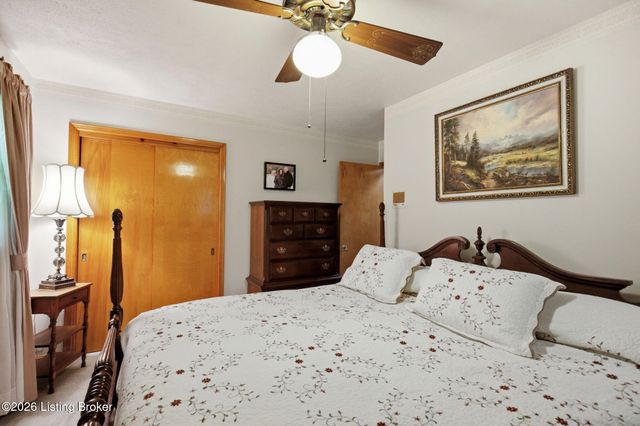 1050 Palatka Rd, Louisville, KY 40214