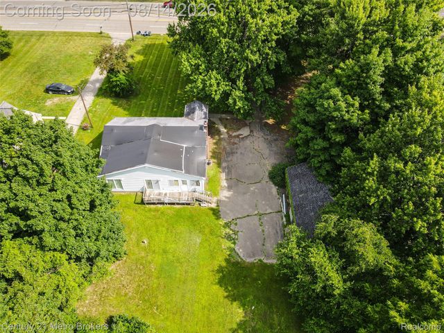 8294 Davison Road, Davison Township, MI 48423
