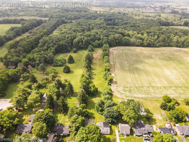 8294 Davison Road, Davison Township, MI 48423