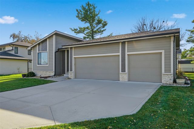 100 NE 14th Court, Grimes, IA 50111