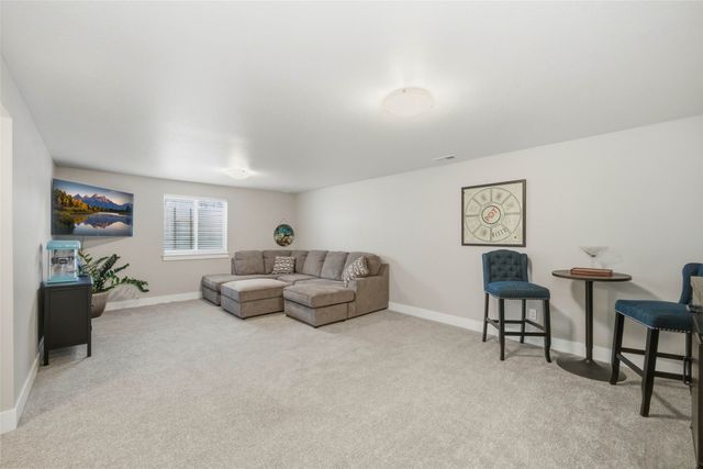 100 NE 14th Court, Grimes, IA 50111