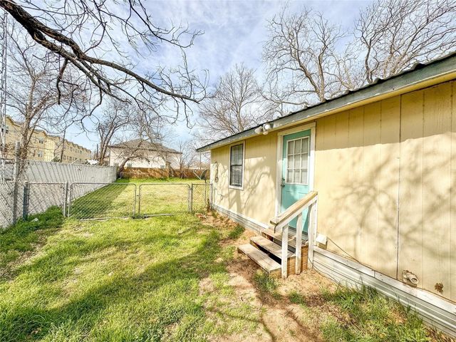 420 S Lillian Street, Stephenville, TX 76401