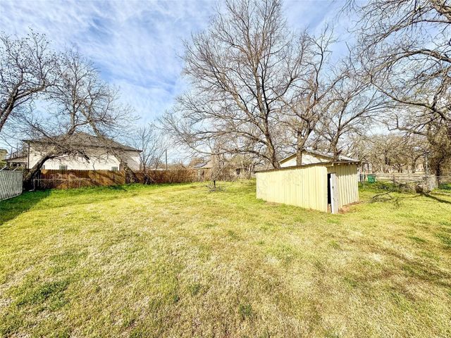420 S Lillian Street, Stephenville, TX 76401
