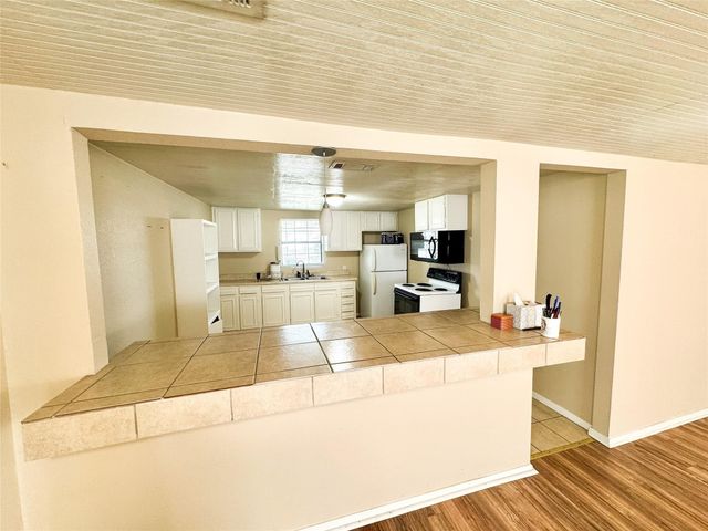 420 S Lillian Street, Stephenville, TX 76401