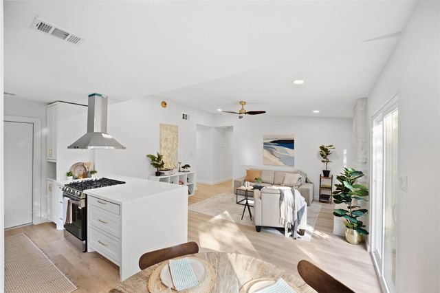 7824 Paces Mill LN, Austin, TX 78744