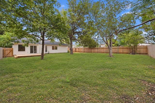 7824 Paces Mill LN, Austin, TX 78744