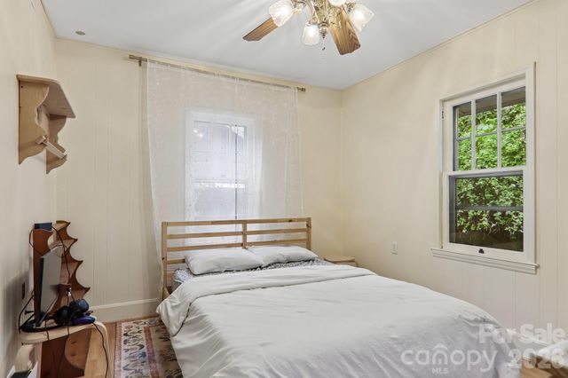 1157 S Main Street, Waynesville, NC 28786