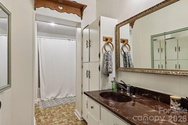 1157 S Main Street, Waynesville, NC 28786