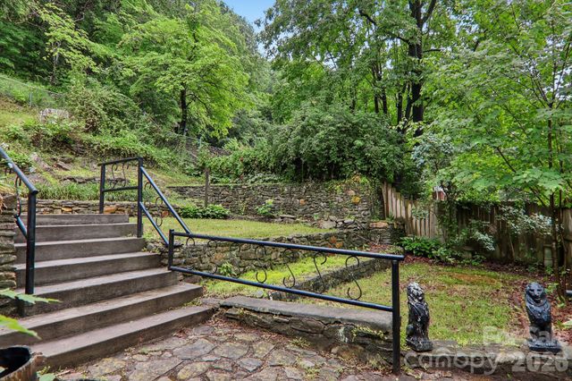 1157 S Main Street, Waynesville, NC 28786