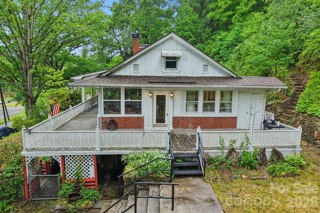 1157 S Main Street, Waynesville, NC 28786