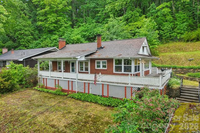 1157 S Main Street, Waynesville, NC 28786