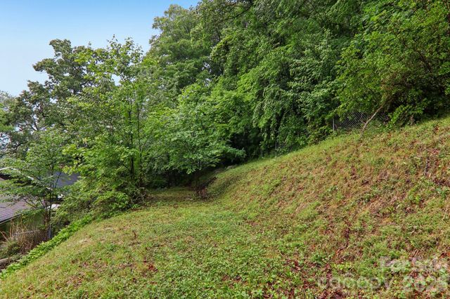 1157 S Main Street, Waynesville, NC 28786