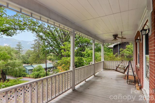 1157 S Main Street, Waynesville, NC 28786