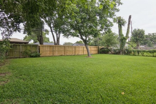 1435 Ogilvie Street, Houston, TX 77017
