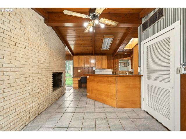 1749 Ne ORCHARD Ave, Mc Minnville, OR 97128