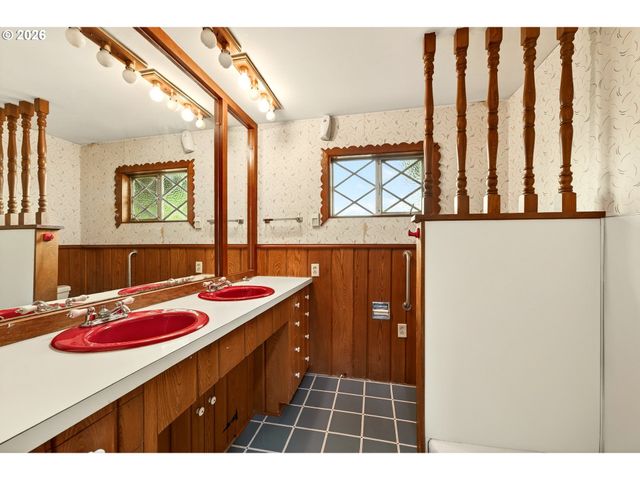 1749 Ne ORCHARD Ave, Mc Minnville, OR 97128