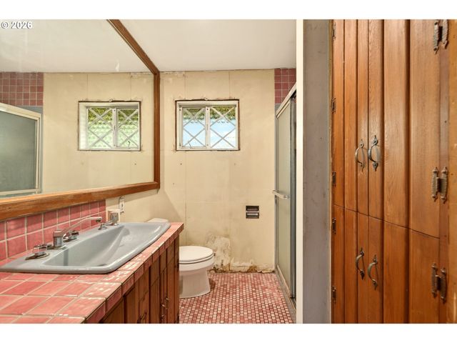 1749 Ne ORCHARD Ave, Mc Minnville, OR 97128