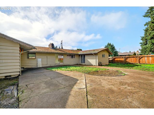 1749 Ne ORCHARD Ave, Mc Minnville, OR 97128
