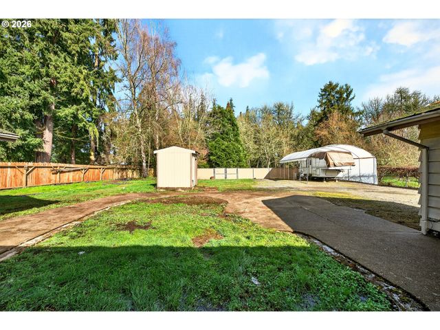 1749 Ne ORCHARD Ave, Mc Minnville, OR 97128