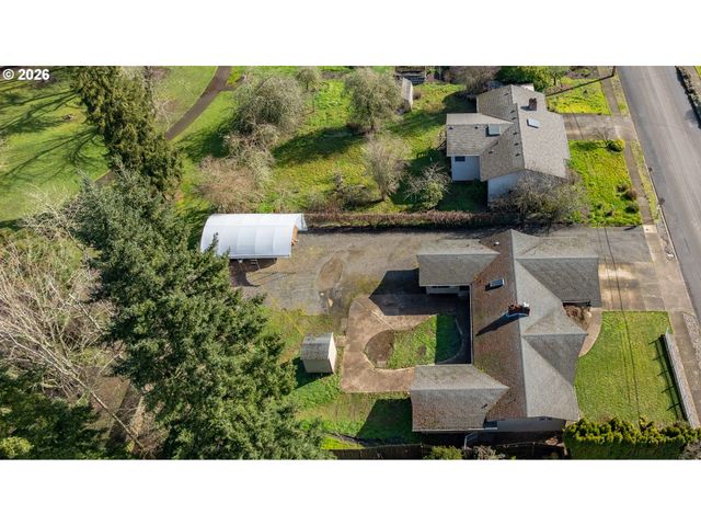 1749 Ne ORCHARD Ave, Mc Minnville, OR 97128