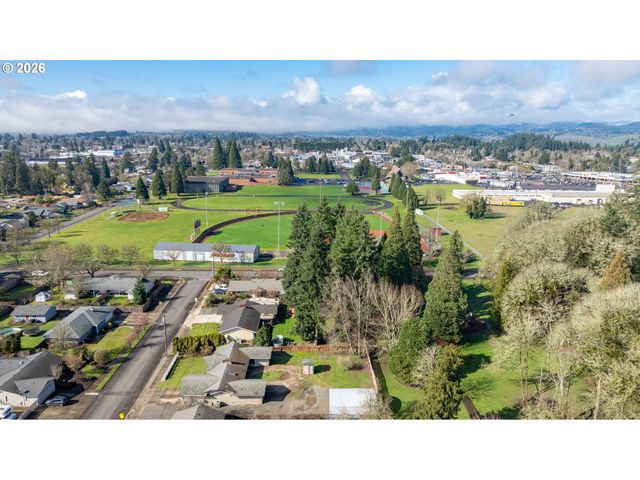 1749 Ne ORCHARD Ave, Mc Minnville, OR 97128