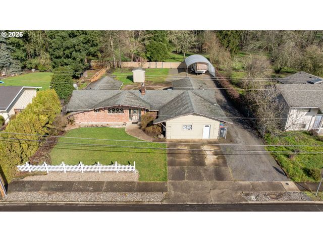 1749 Ne ORCHARD Ave, Mc Minnville, OR 97128