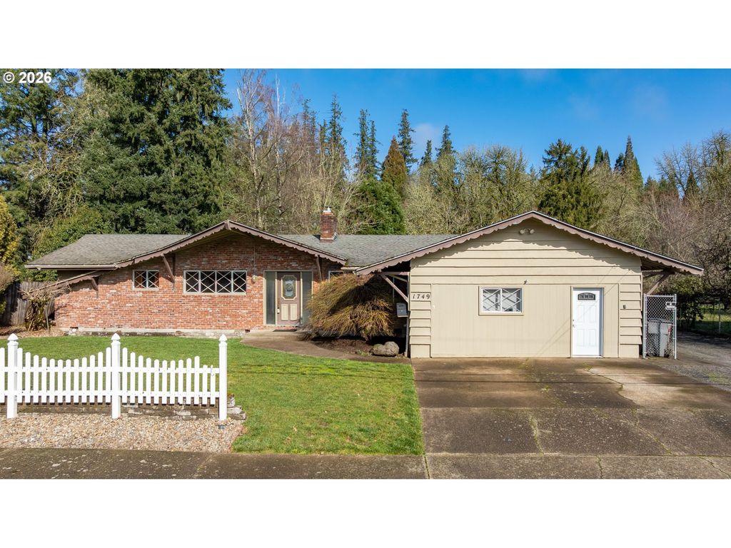 1749 Ne ORCHARD Ave, Mc Minnville, OR 97128