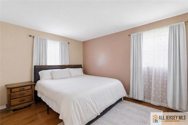 8 Lauretta Drive, East Brunswick, NJ 08816